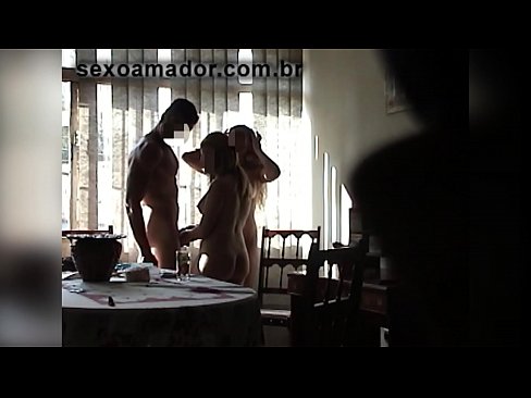 ❤️ Teman seks mengundang pria raksasa dan threesome bersamanya ️ Video porno di porno id.it-com.top